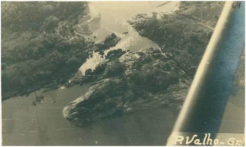 Foto 92: Vista aérea da cidade : [Rio Madeira] : Porto Velho, RO