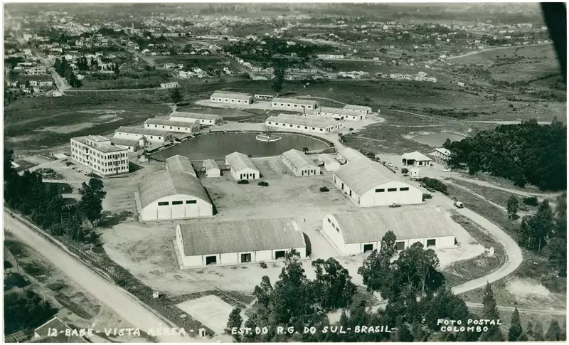 Foto 31: Quartel do 3º Regimento da Cavalaria Mecanizado : vista aérea da cidade : Bagé, RS
