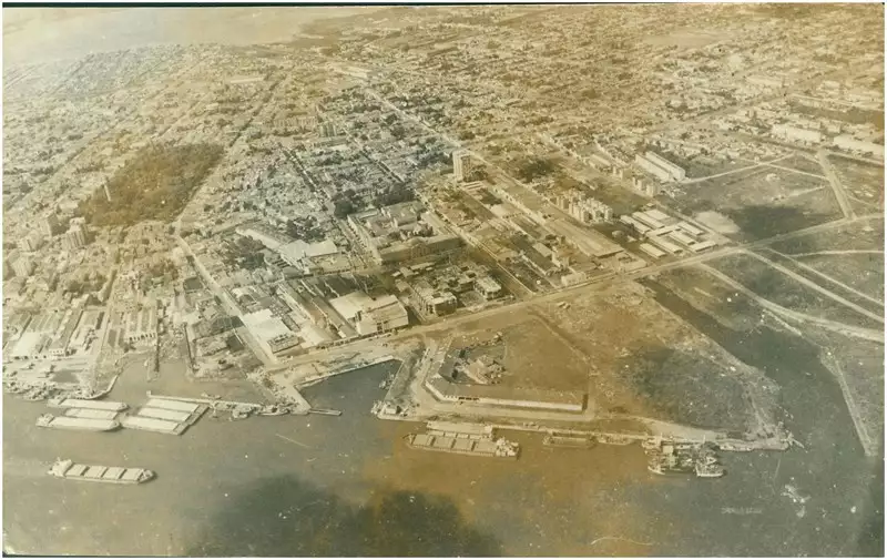 Foto 57: [Lagoa dos Patos] : vista aérea da cidade : Rio Grande, RS