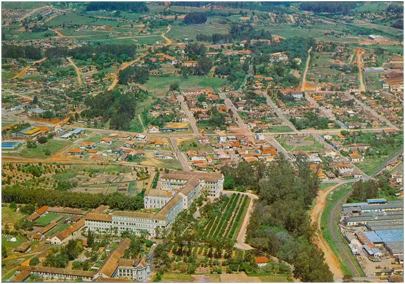 Foto 2: Vista aérea da cidade : Colégio São José : São Leopoldo, RS
