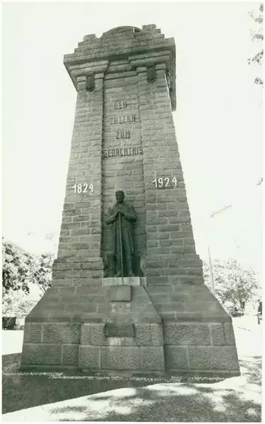 Foto 15: Monumento ao Centenário da Imigração Alemã : São Leopoldo, RS
