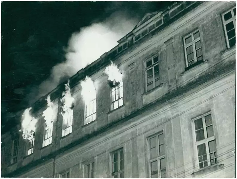Foto 20: Incêndio na [Sede da] Universidade do Vale do Rio dos Sinos : São Leopoldo, RS