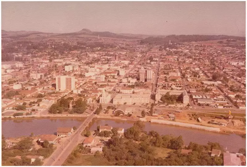 Foto 32: Vista aérea da cidade : Rio dos Sinos : São Leopoldo, RS