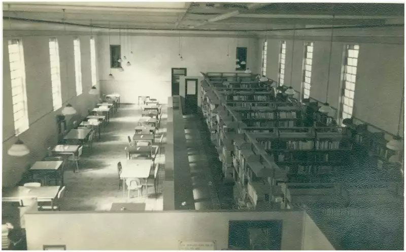 Foto 32: Biblioteca da Faculdade de Filosofia, Ciências e Letras de Uruguaiana : Uruguaiana, RS