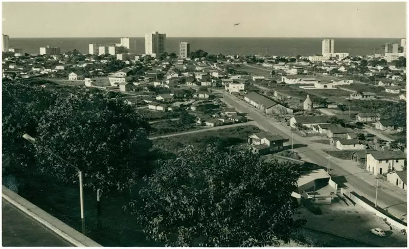 Foto 8: Vista [panorâmica] da cidade : Avenida do Estado : Balneário Camboriú, SC