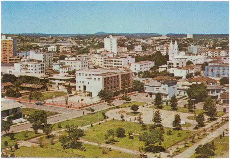 Foto 15: [Vista panorâmica da cidade] : Praça do Congresso : Criciúma, SC