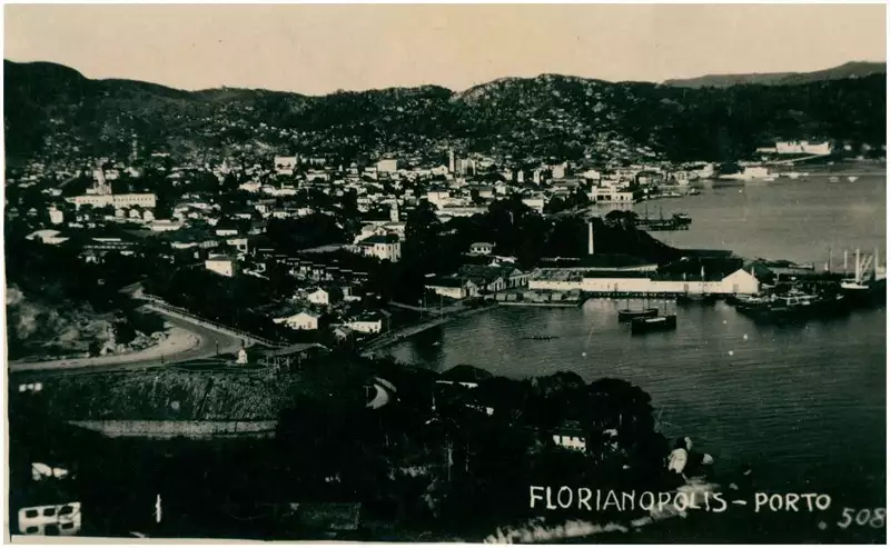 Foto 31: [Vista panorâmica da cidade] : Cais Rita Maria : Florianópolis, SC