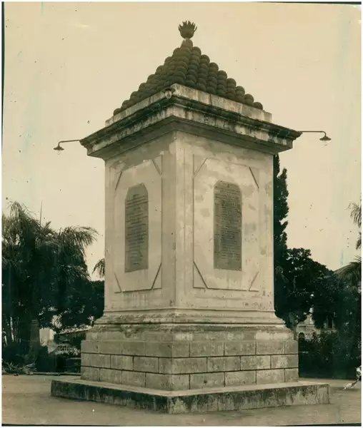 Foto 69: Monumento [em Honra] aos Heróis [Mortos na] Guerra [do] Paraguai : Florianópolis, SC