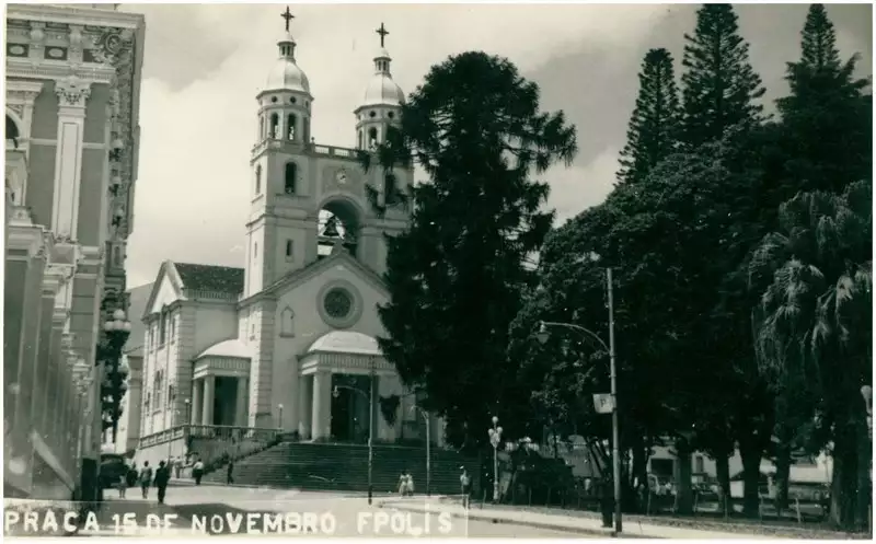 Foto 73: Praça XV de Novembro : Catedral [de Nossa Senhora do Desterro] : Florianópolis, SC