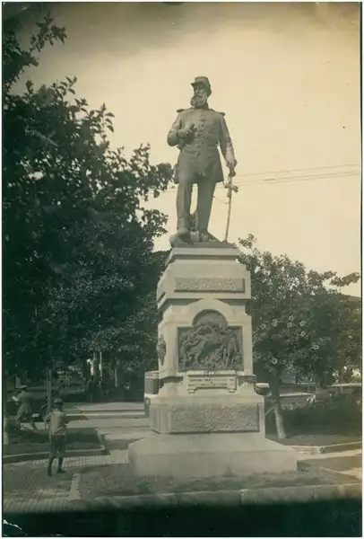 Foto 81: Monumento a Fernando Machado : Florianópolis, SC