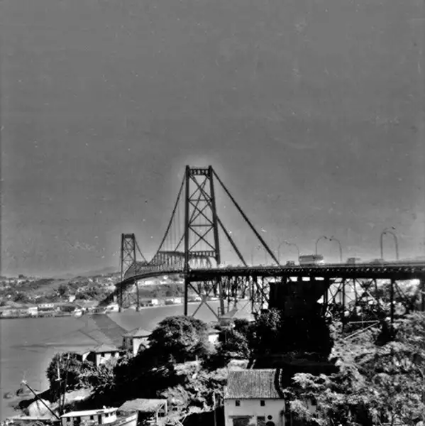Foto 114: Ponte Hercílio Luz, em Florianópolis (SC)