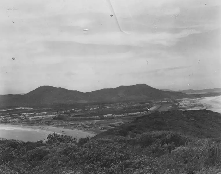 Foto 122: Vista de Imbituba : a direita a vila Henrique Laje (SC)