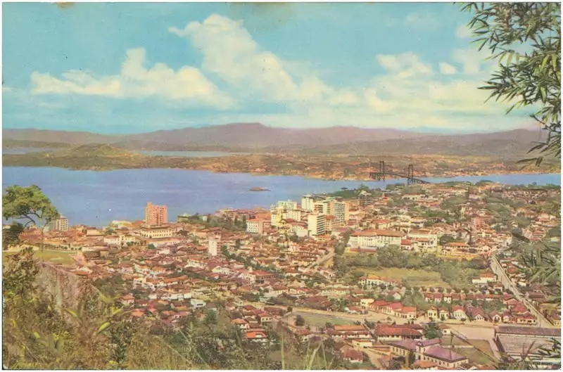 Foto 180: Vista [panorâmica da cidade] : Baía Sul Florianópolis, SC
