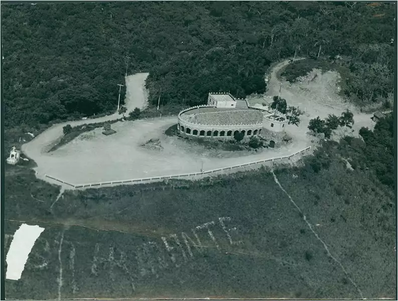 Foto 28: [Vista aérea do] Castelo Montemar : Itajaí, SC