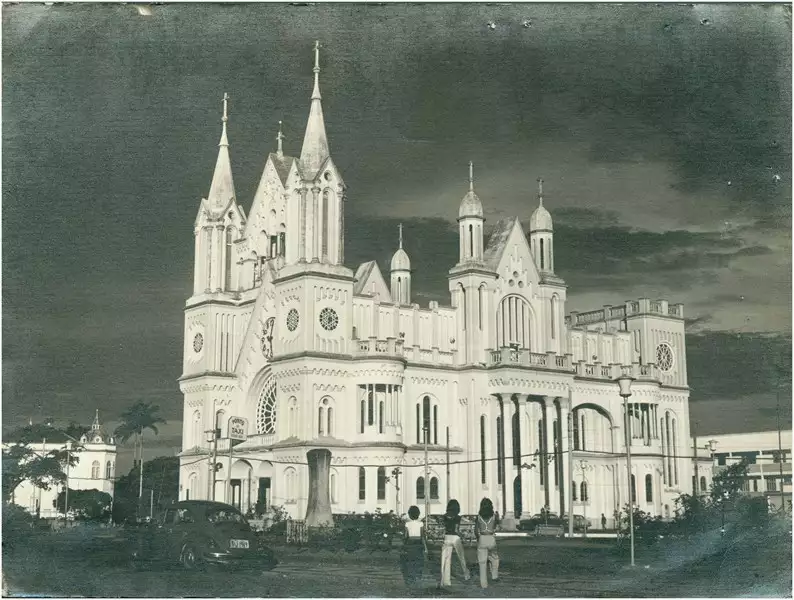 Foto 31: [Praça Governador Irineu Bornhausen] : Igreja Matriz do Santíssimo Sacramento : Itajaí, SC