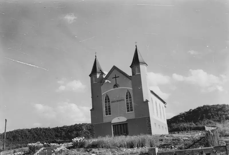 Foto 1: [Igreja Mennonita de Witmarsum (SC)]