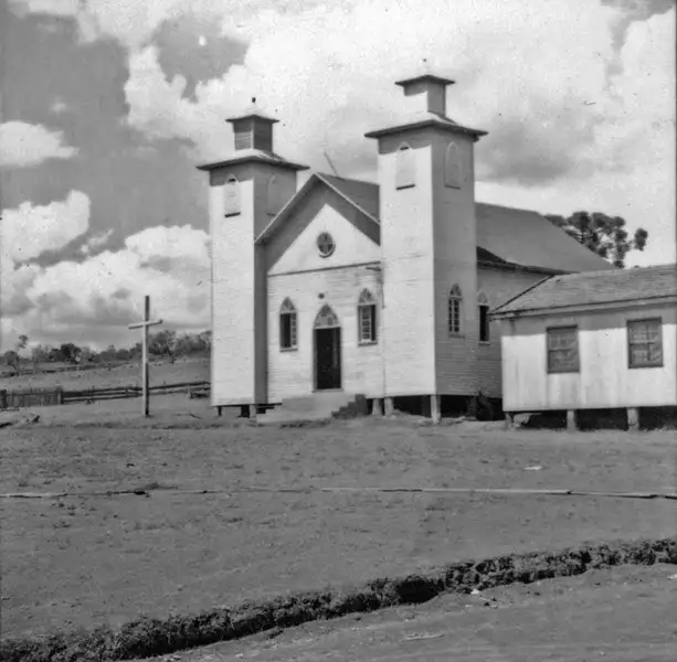 Foto 9: Igreja de madeira em Passo das Antas (SC)