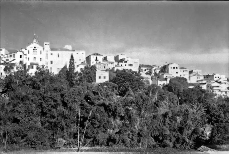 Foto 3: Vista panorâmica da cidade de Aparecida, tirada da Rodovia Presidente Dutra (SP)