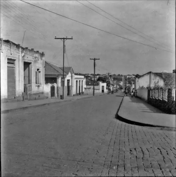 Foto 4: Vista da rua 20, centro da cidade : Município de Barretos (SP)