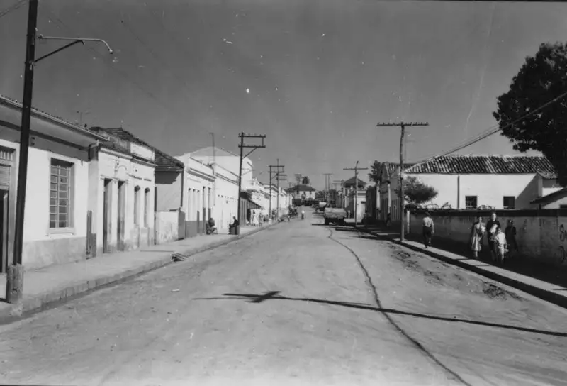 Foto 4: Aspecto da rua princial de Boituva. Rua Coronel Eugênio Mota (SP)