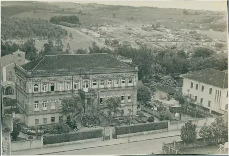 Foto 19: [Palácio Episcopal : vista panorâmica da cidade] : Botucatu, SP