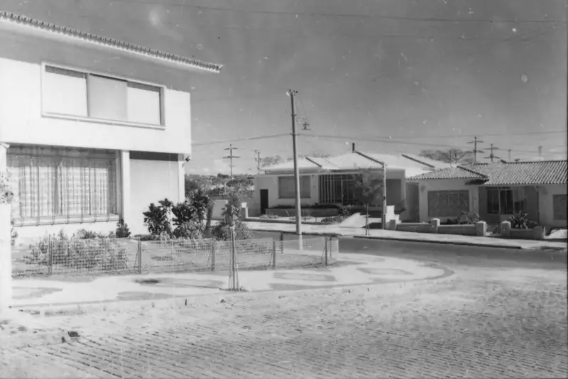 Foto 30: Residências modernas na rua Santa Cruz em Campinas (SP)