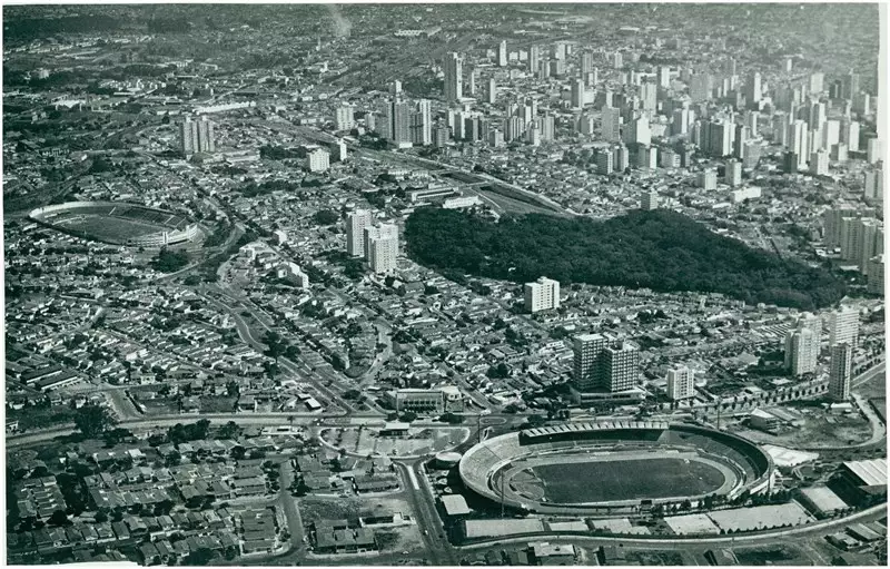 Foto 114: Vista aérea da cidade : Estádio Moisés Lucarelli : Bosque dos Jequitibás : Estádio Brinco de Ouro da Princesa: Campinas, SP