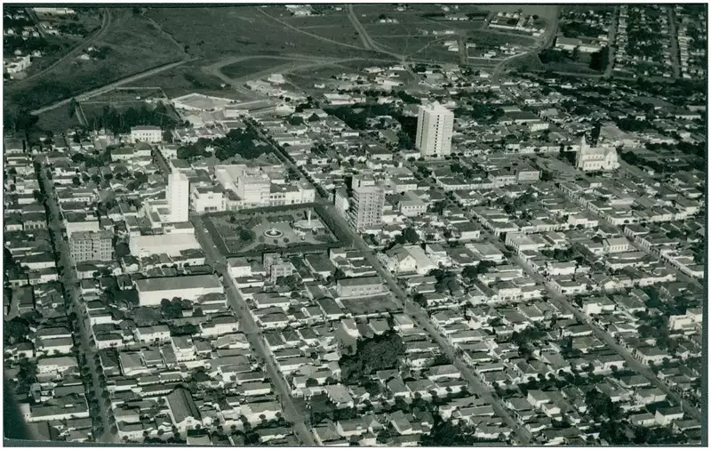 Foto 6: Vista aérea [da cidade] : Catanduva, SP