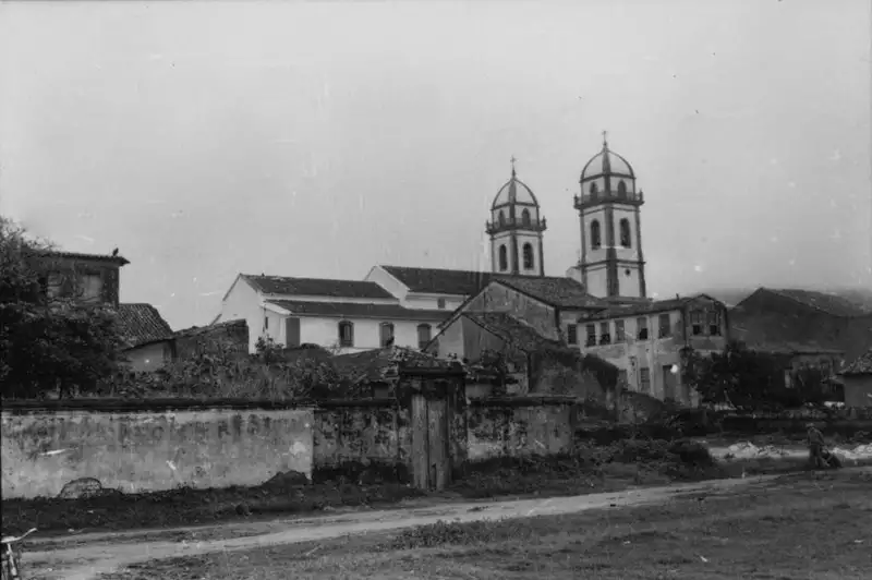 Foto 6: Aspecto da parte mais antiga da cidade de Iguape (SP)