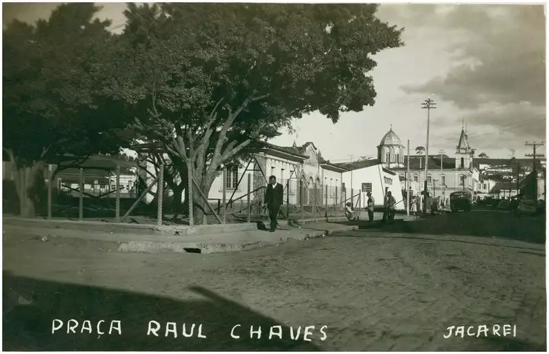 Foto 13: Praça Raul Chaves : Jacareí, SP