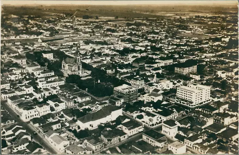 Foto 40: Vista aérea da cidade : Jaú, SP