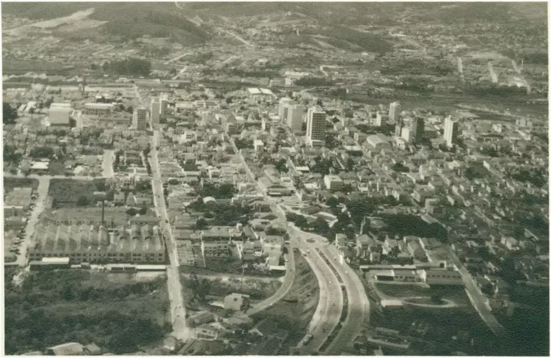 Foto 24: Vista [aérea da cidade] : Jundiaí, SP