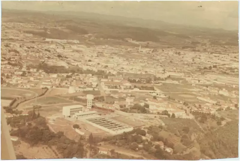 Foto 31: [Vista aérea da cidade : Estação de Tratamento de Água do Anhangabaú] : Jundiaí, SP