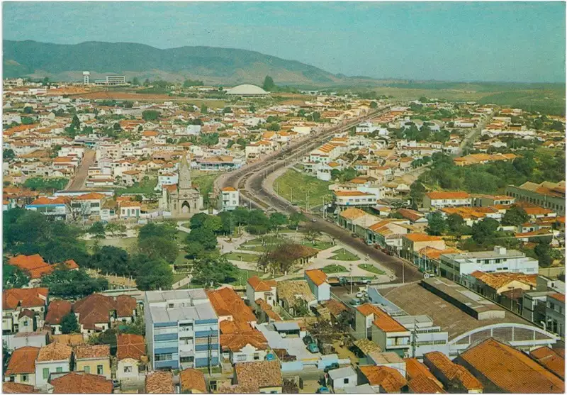 Foto 32: Vista panorâmica da [cidade : Praça da Bandeira] : Avenida Jundiaí : Jundiaí, SP