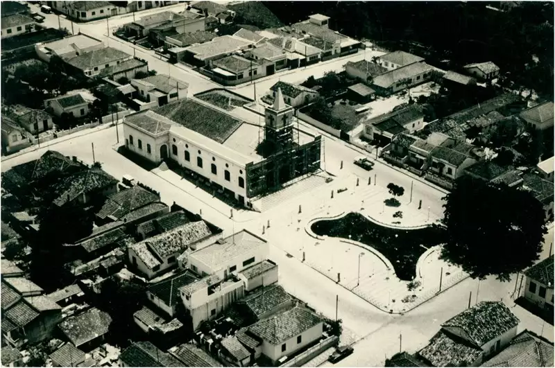 Foto 19: [Vista aérea da cidade] : Igreja de São Benedito : Limeira (SP)