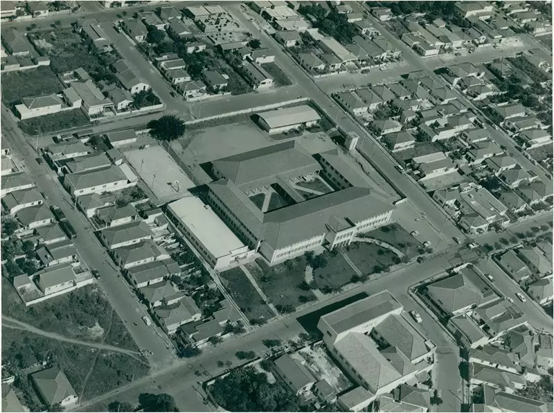 Foto 34: [Vista aérea da cidade : Colégio Estadual Castello Branco] : Limeira (SP)