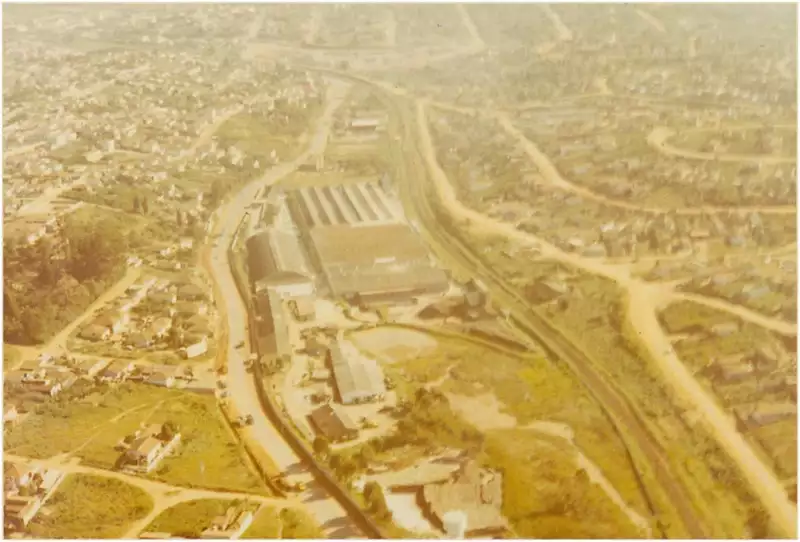 Foto 19: Vista aérea da cidade : Porcelana Real S.A. : Mauá, SP