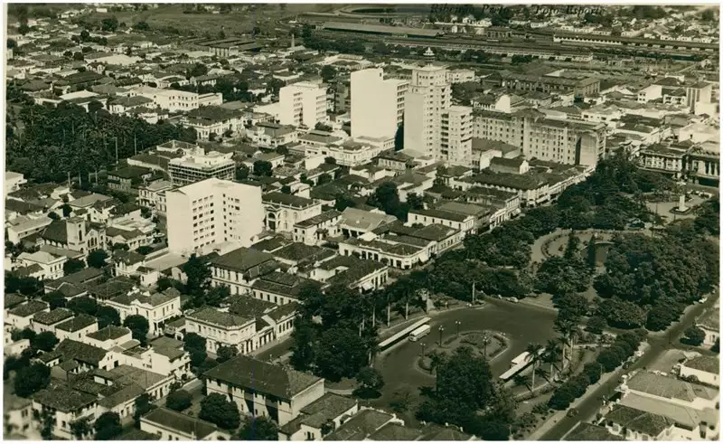 Foto 88: Vista aérea da cidade : Praça XV de Novembro : Ribeirão Preto, SP