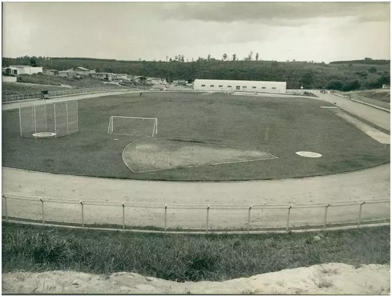 Foto 35: Estádio Municipal : [vista panorâmica da cidade] : Salto, SP