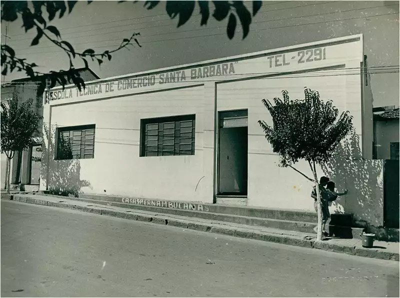 Foto 4: Escola Técnica de Comércio Santa Bárbara : Santa Bárbara d'Oeste (SP)