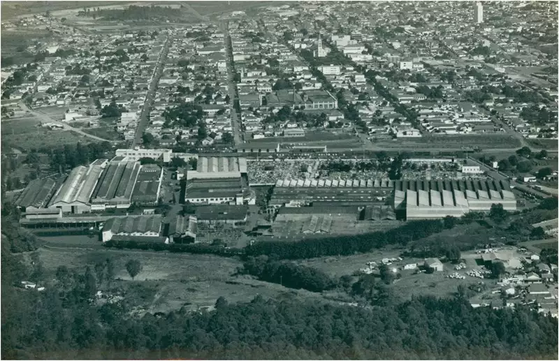 Foto 38: Vista aérea [da cidade : Indústrias Romi] : Santa Bárbara d'Oeste (SP)