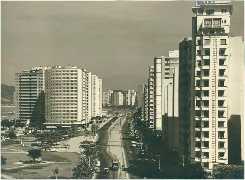 Foto 95: Avenida Presidente Wilson : Santos, SP