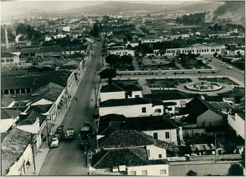 Foto 75: [Vista panorâmica da cidade] : Rua Marechal Deodoro : Praça Lauro Gomes : São Bernardo do Campo, SP