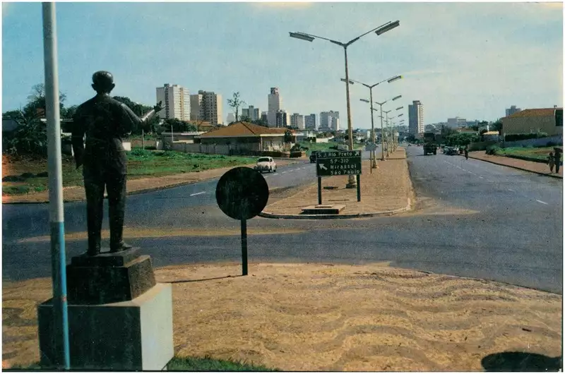 Foto 62: Avenida Alberto Andaló : vista panorâmica da cidade : São José do Rio Preto, SP