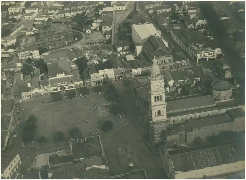 Foto 69: [Vista aérea da cidade] : Praça Coronel Fernandes Prestes : Catedral de Sorocaba : Sorocaba Clube : Sorocaba, SP