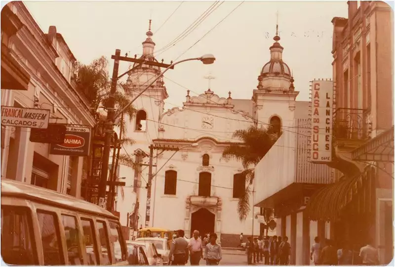 Foto 10: Catedral de São Francisco de Chagas : Taubaté, SP
