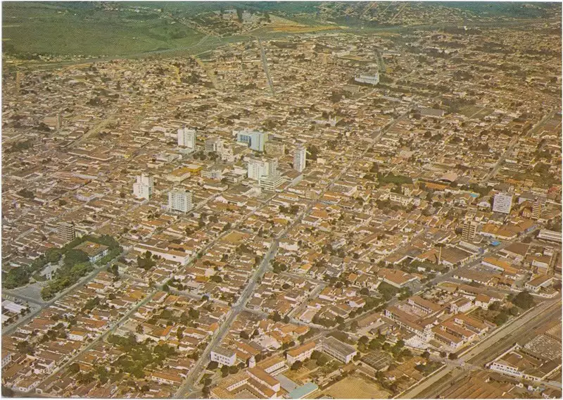 Foto 17: Vista aérea da cidade : Taubaté, SP