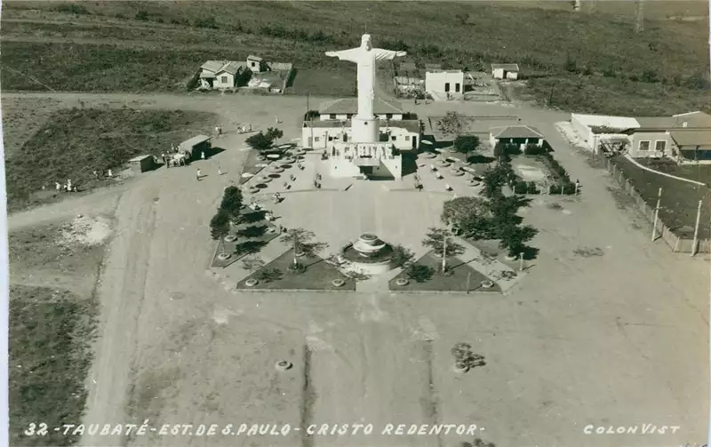 Foto 72: Vista aérea da cidade : Monumento Cristo Redentor : Taubaté, SP