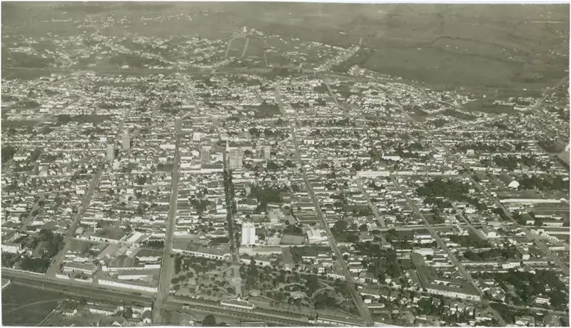 Foto 85: Vista aérea da cidade : Taubaté, SP