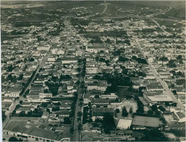 Foto 90: Vista aérea da cidade : Rua das Palmeiras : Taubaté, SP